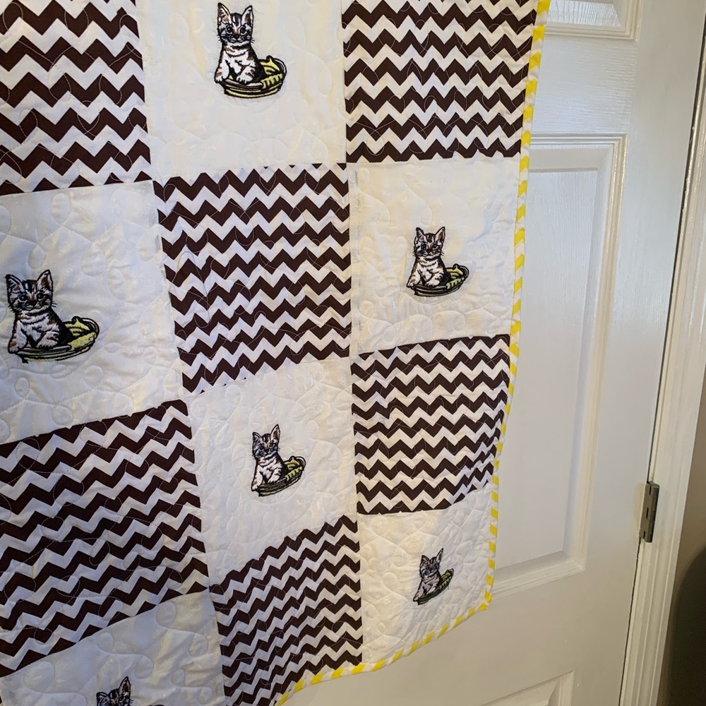 Handmade quilt - Picture 12 of 12